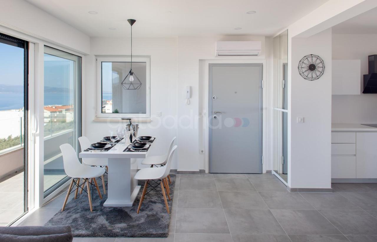 Luxury Apartment Sofia -Free Beach Parking Макарска Экстерьер фото