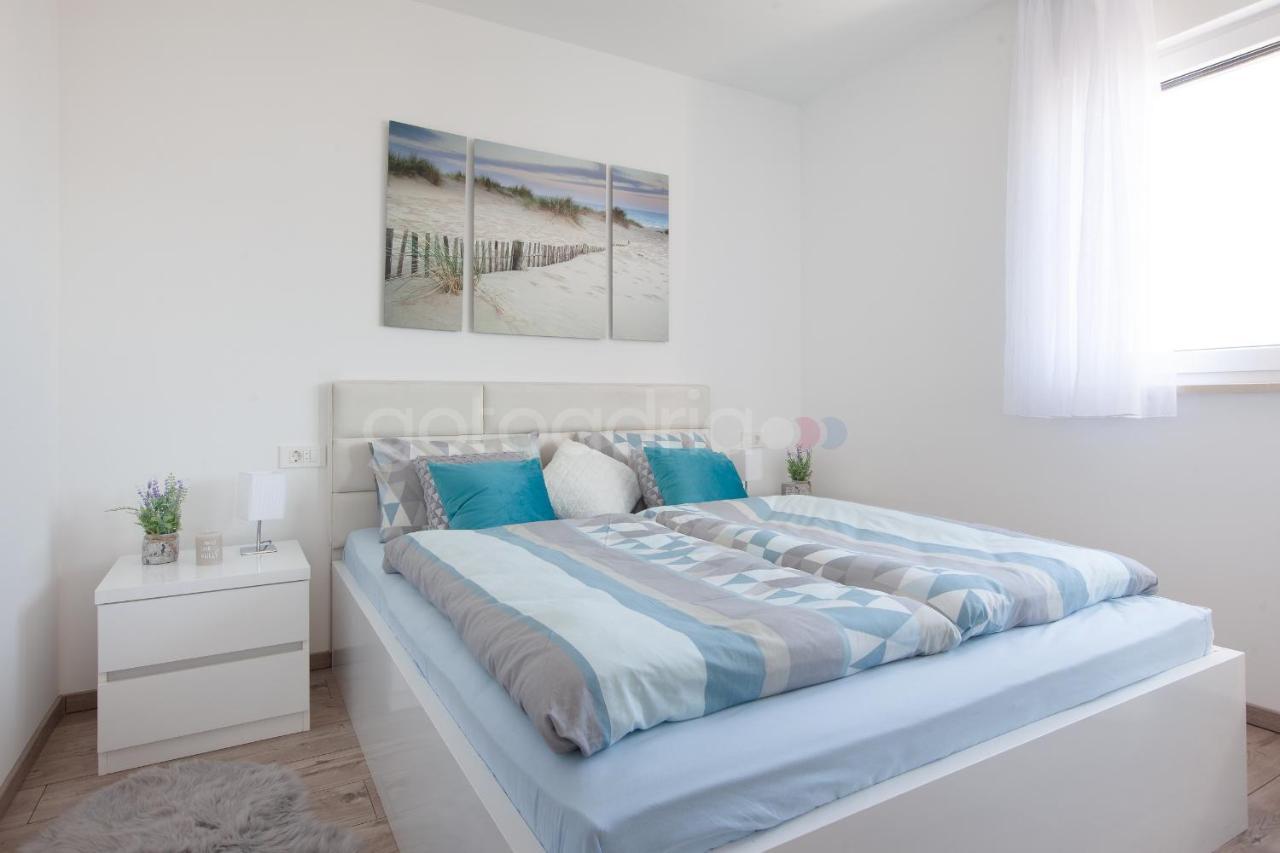 Luxury Apartment Sofia -Free Beach Parking Макарска Экстерьер фото